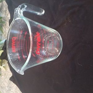 1970's Pyrex Glass Measuring Cup 2 Cup Size/1/2 Liter Size